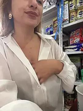 Photos of sammyqueenx21 from StripChat is Freechat