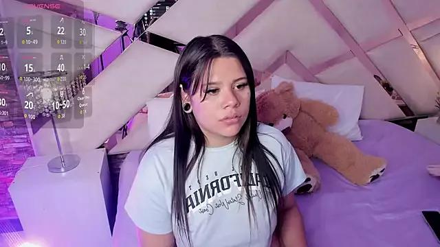 samy_green_ from StripChat is Freechat
