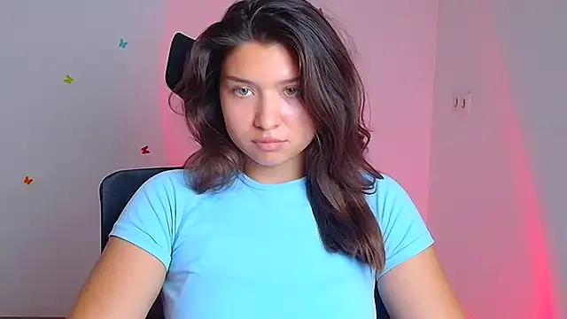 Sandra_Curly from StripChat is Freechat