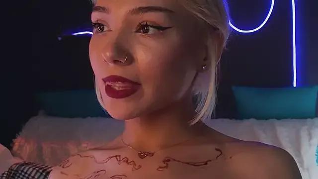 Check out our webcam shows gallery and message on a personal level with our sweet squirt cams hosts, showing off their natural physiques and sex toys.