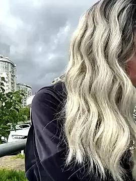 SandraCarter from StripChat is Freechat