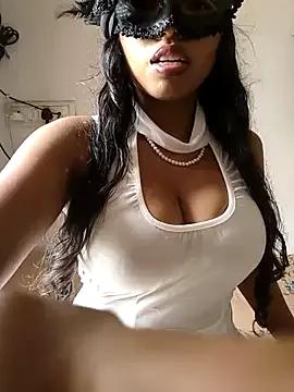 sandy_naughty from StripChat is Freechat