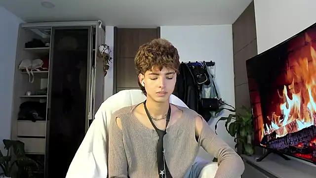 Check out our webcam shows gallery and message on a personal level with our sweet squirt cams hosts, showing off their natural physiques and sex toys.