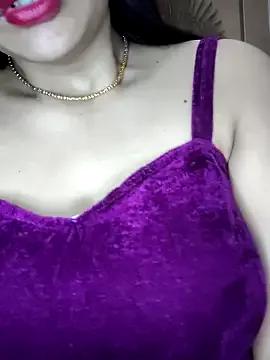 Sara_1618 from StripChat is Freechat