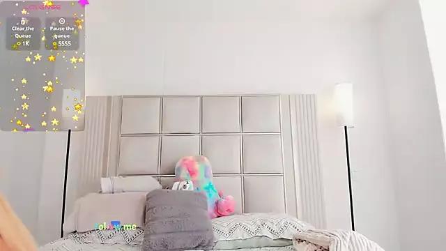 Check out our webcam shows gallery and message on a personal level with our sweet squirt cams hosts, showing off their natural physiques and sex toys.