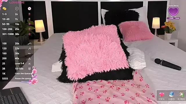 Check out our webcam shows gallery and message on a personal level with our sweet squirt cams hosts, showing off their natural physiques and sex toys.