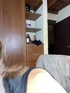 sashaHarding11 from StripChat is Freechat