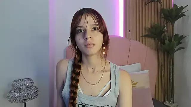 scarlett_smith_3 from StripChat is Freechat