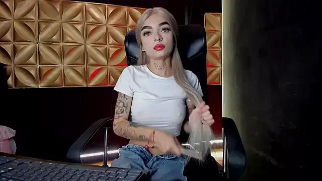 Check out our webcam shows gallery and message on a personal level with our sweet squirt cams hosts, showing off their natural physiques and sex toys.