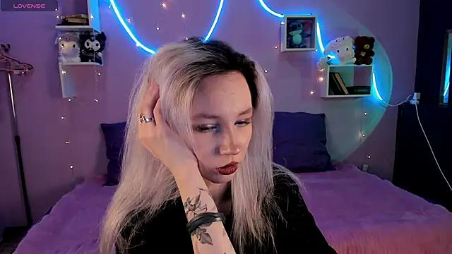 Check out our webcam shows gallery and message on a personal level with our sweet squirt cams hosts, showing off their natural physiques and sex toys.