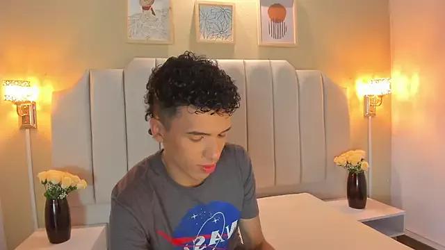 SEANTROYY from StripChat is Freechat
