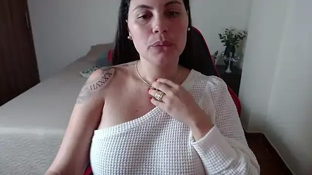 Check out our webcam shows gallery and message on a personal level with our sweet squirt cams hosts, showing off their natural physiques and sex toys.