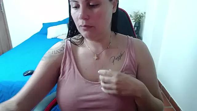 Secret_Bella from StripChat is Freechat