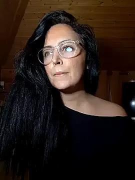 Selena-Selena from StripChat is Freechat