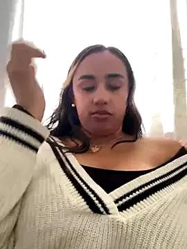 SelenaRojas from StripChat is Freechat