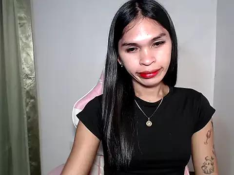 sexloverxxz from StripChat is Freechat