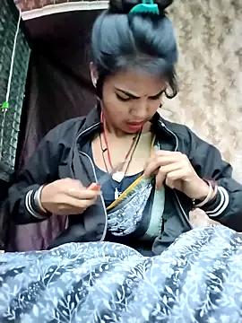 Sexy-Riyanshi from StripChat is Freechat