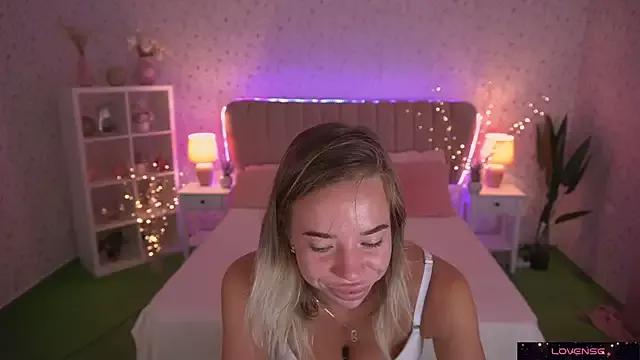 Check out our webcam shows gallery and message on a personal level with our sweet squirt cams hosts, showing off their natural physiques and sex toys.