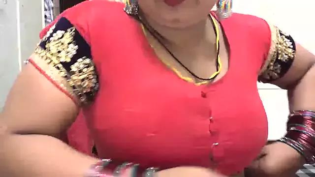 Sexy_Regina from StripChat is Freechat