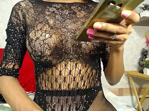 SexyLindaBig from StripChat is Freechat