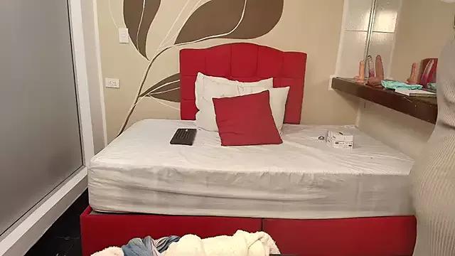 Check out our webcam shows gallery and message on a personal level with our sweet squirt cams hosts, showing off their natural physiques and sex toys.