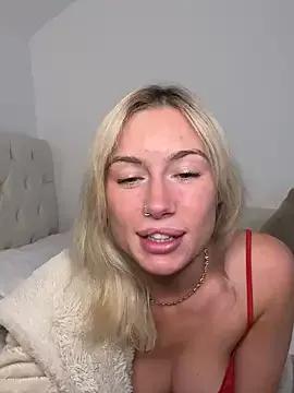 SexySaraxxoo from StripChat is Freechat
