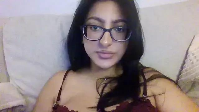 SexySophiaUK from StripChat is Freechat