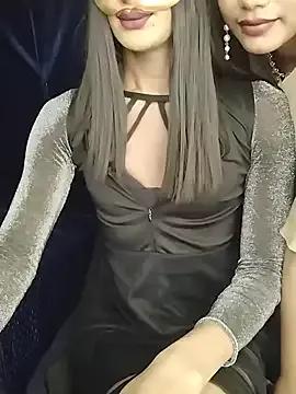 SEXYY_TRANSY_WITH_GIRL from StripChat is Freechat