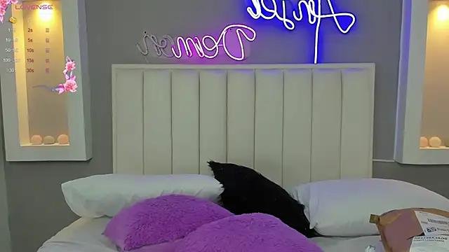 Check out our webcam shows gallery and message on a personal level with our sweet squirt cams hosts, showing off their natural physiques and sex toys.