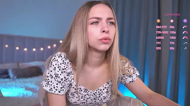 ShinyBarbie from StripChat is Freechat