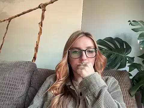 short_sweetpea from StripChat is Freechat