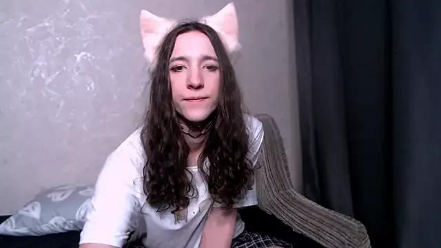 SilverMuse_ from StripChat is Freechat