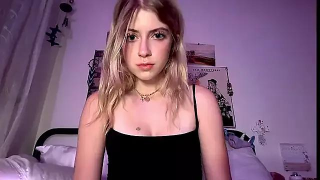 Photos of sinfulblonde1 from StripChat is Private