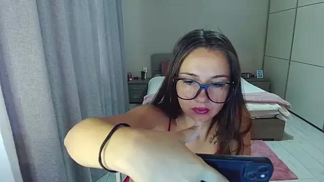 Photos of singletrouble from StripChat is Freechat