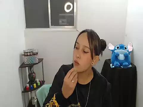 Check out our webcam shows gallery and message on a personal level with our sweet squirt cams hosts, showing off their natural physiques and sex toys.