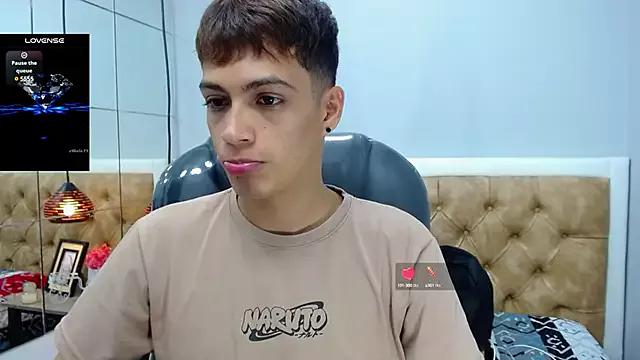 SkinnyBoy_ from StripChat is Freechat