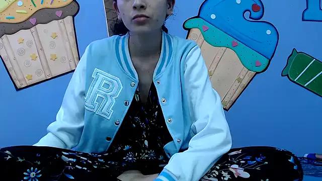 skinnykalitzo18 from StripChat is Freechat