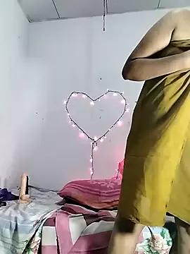 Photos of SLZAARA from StripChat is Freechat