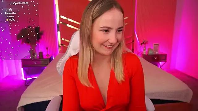 SofieBloom from StripChat is Freechat