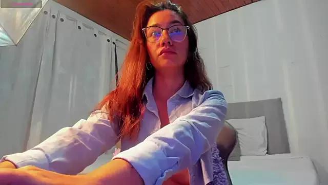 sofimendoza from StripChat is Freechat