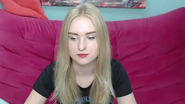 SofySofty from StripChat is Freechat