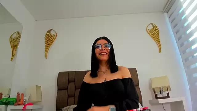 sofyy_honey from StripChat is Freechat