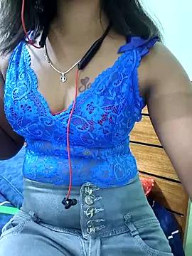 Soloqueentamil from StripChat is Freechat