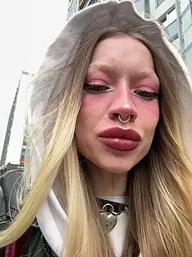 Sonya_Starr from StripChat is Freechat
