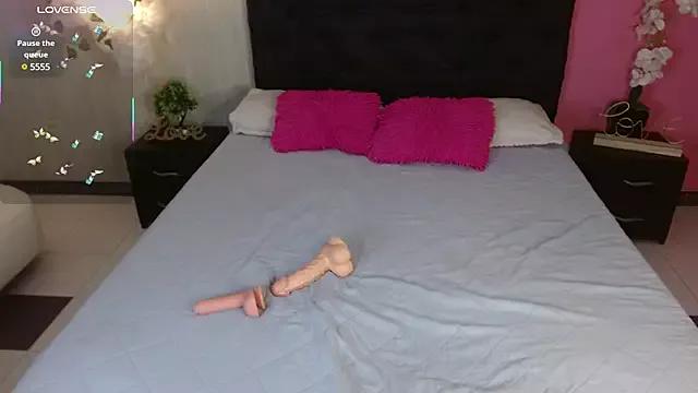 Check out our webcam shows gallery and message on a personal level with our sweet squirt cams hosts, showing off their natural physiques and sex toys.