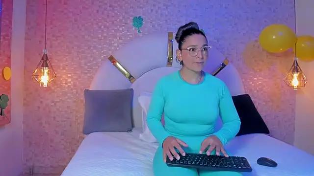 Check out our webcam shows gallery and message on a personal level with our sweet squirt cams hosts, showing off their natural physiques and sex toys.