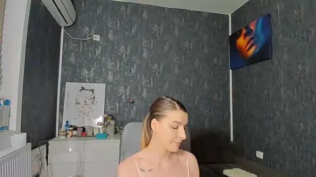 Check out our webcam shows gallery and message on a personal level with our sweet squirt cams hosts, showing off their natural physiques and sex toys.