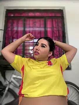 Sophie_Dreamss from StripChat is Freechat