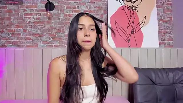 SophieBenson from StripChat is Freechat