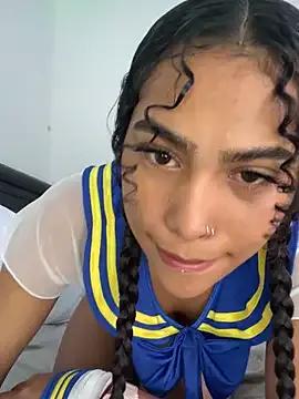 SophieD from StripChat is Freechat